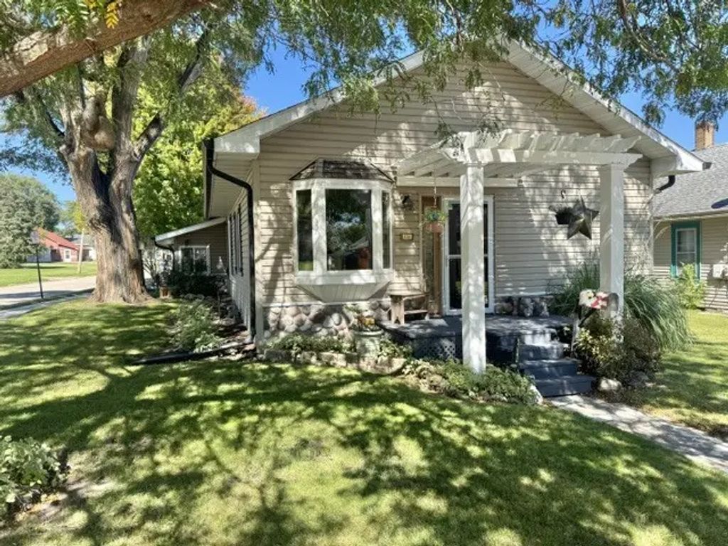 404 E 2nd Street, Oglesby