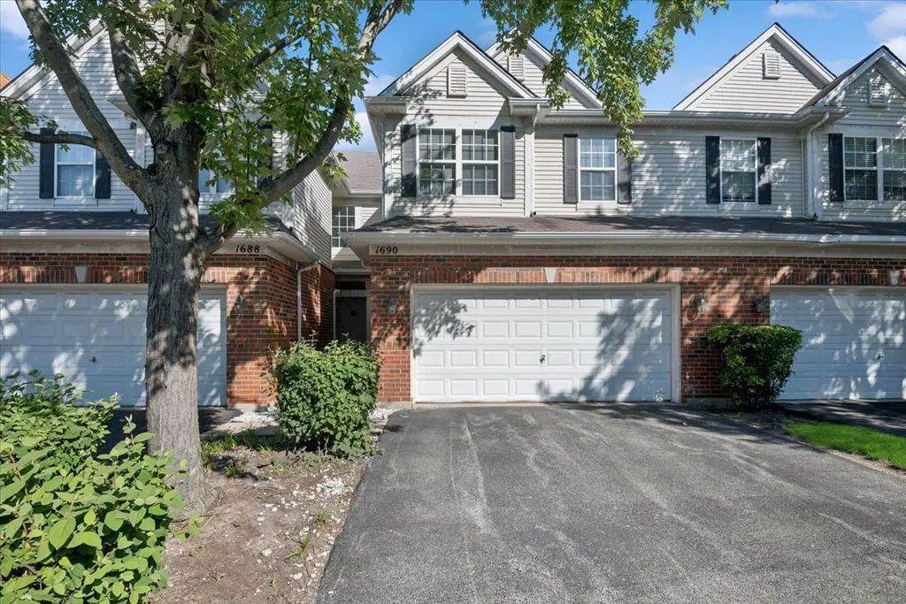 1690 Buckingham Drive, Des Plaines