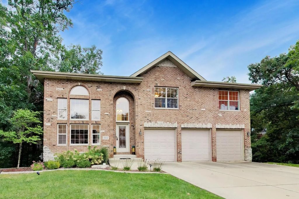 3511 Huntington Terrace, Crete