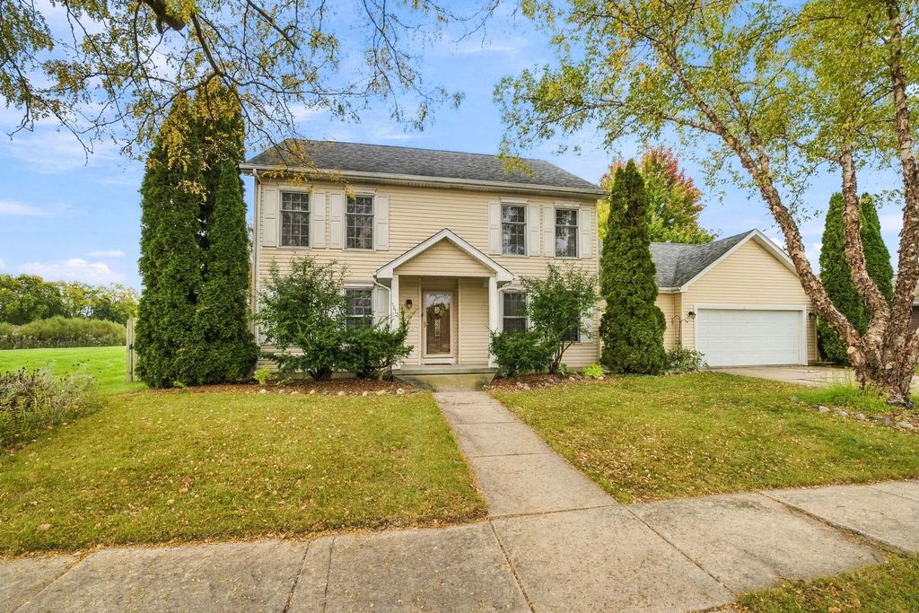 1613 Locust Road, Morris