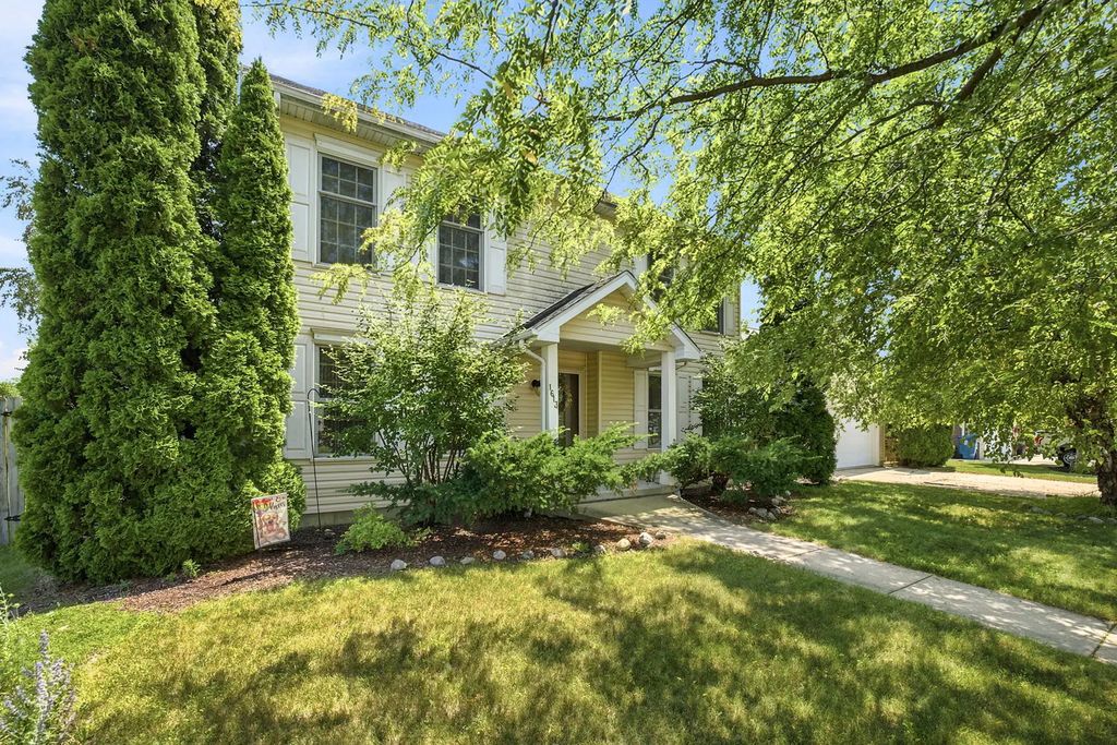 1613 Locust Road, Morris