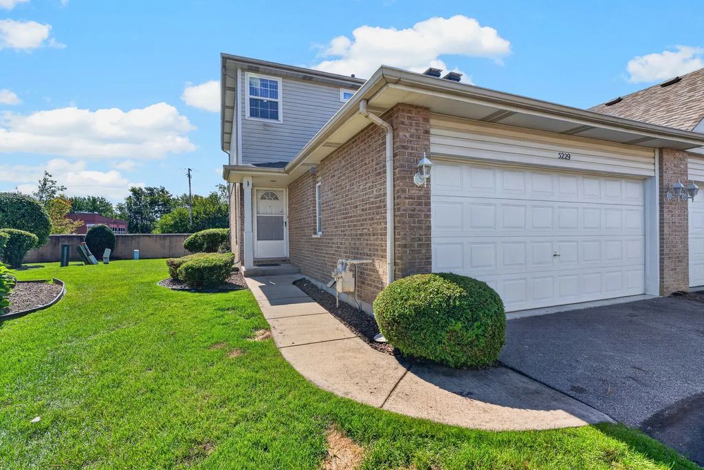 5229 W Mint Julip Drive, Alsip