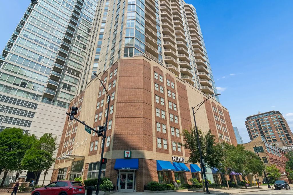 645 N Kingsbury Street 2205, Chicago