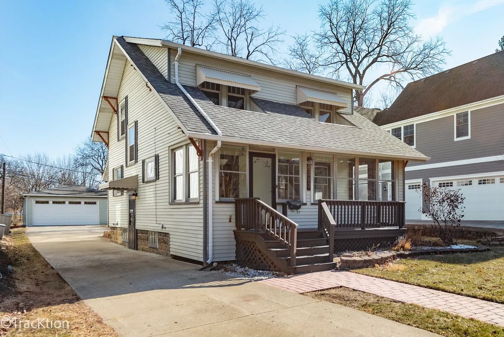 5313 Lyman Avenue, Downers Grove