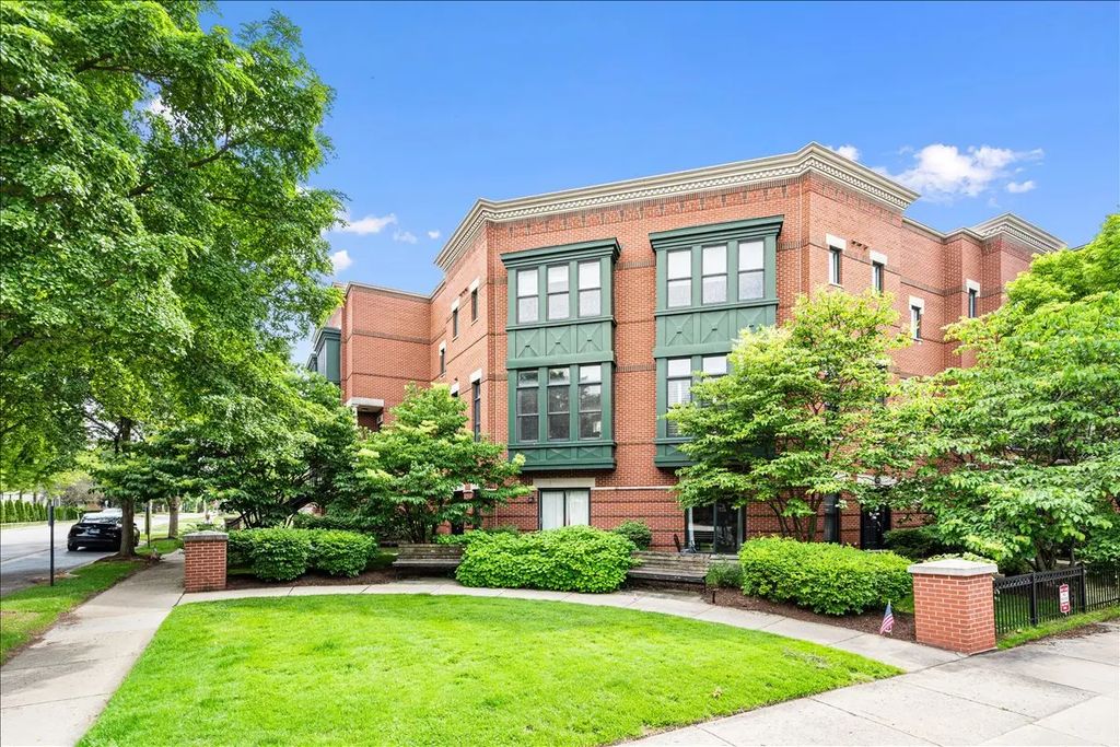 130 N Rose Street, Palatine
