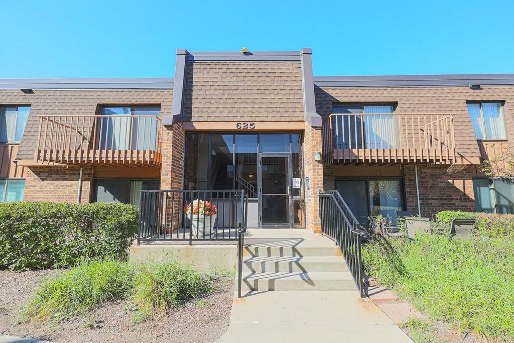 625 Derry Court 1a, Schaumburg