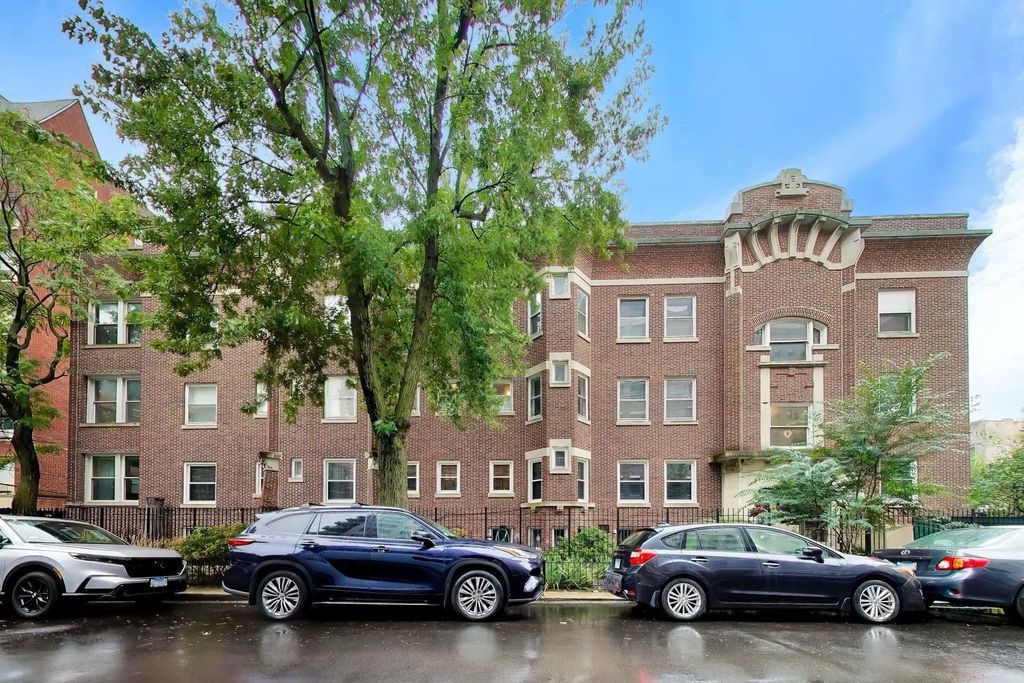 955 W Carmen Avenue 2b, Chicago