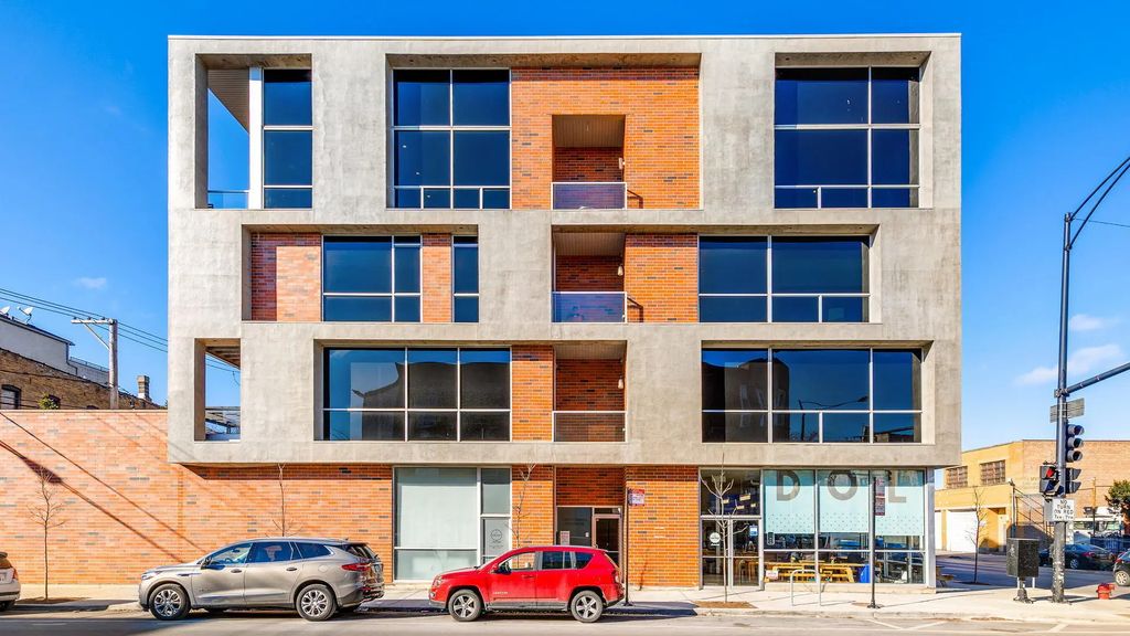 1000 N Damen Avenue 5, Chicago