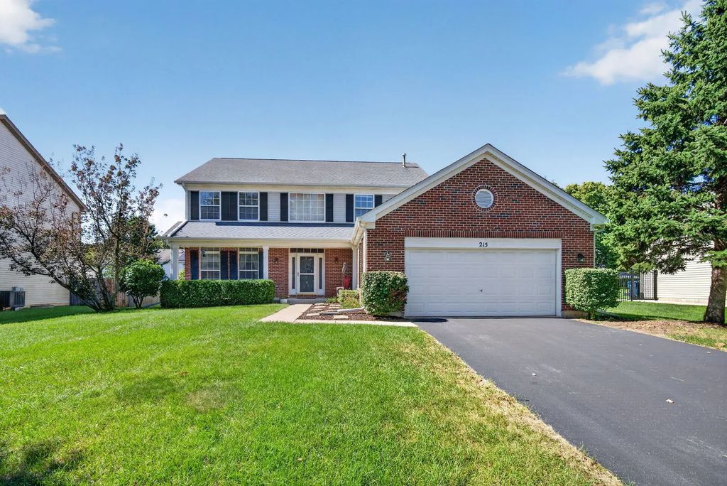 215 Edgewood Drive, Minooka