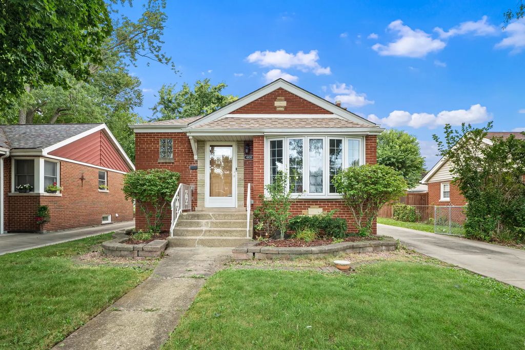 4838 W 97th Place, Oak Lawn