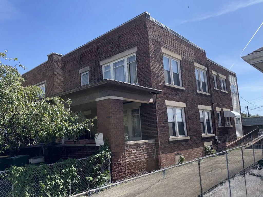 564 E Cass Street, Joliet