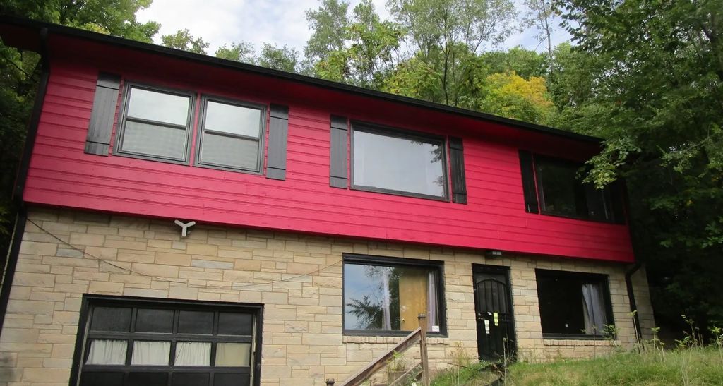 1518 W 10th Street, Davenport