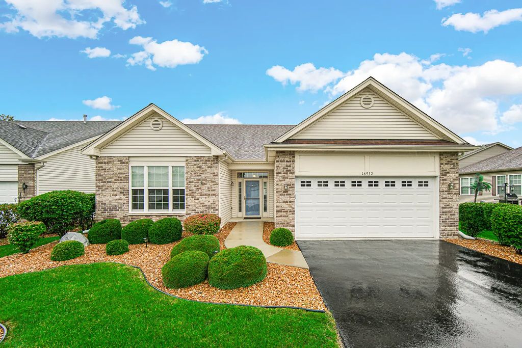 16932 Balaton Court, Lockport
