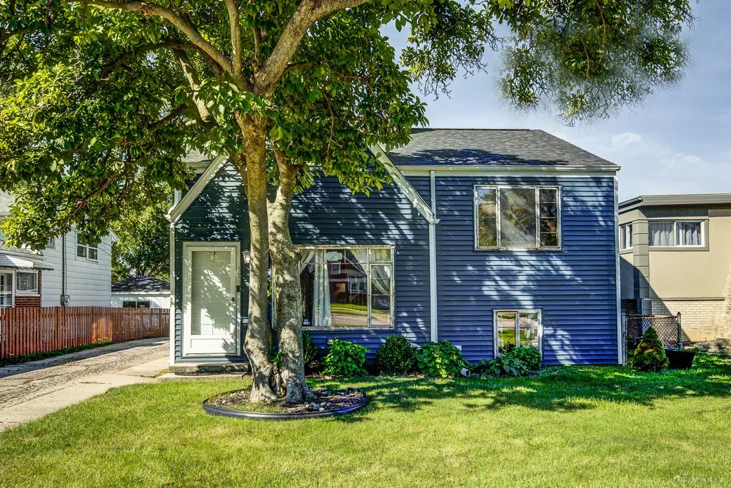 754 S York Street, Elmhurst
