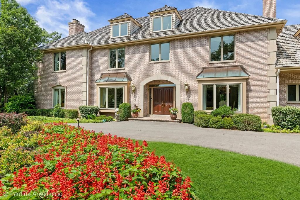 3 Far Hills Road, Barrington Hills