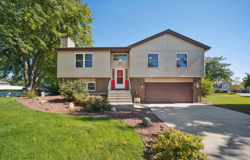 1185 S Appletree Lane, Bartlett