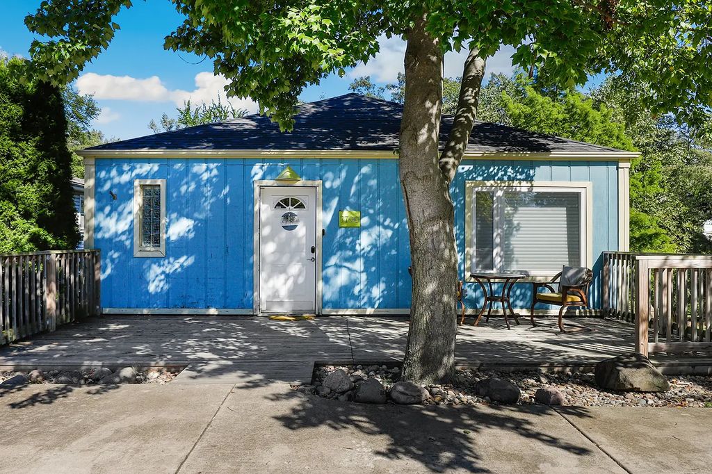 7700 Locust Avenue, Gary