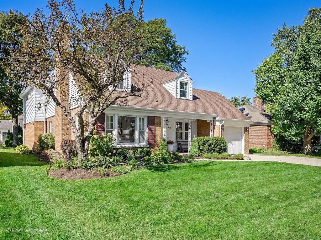 832 Sherwood Road, La Grange Park