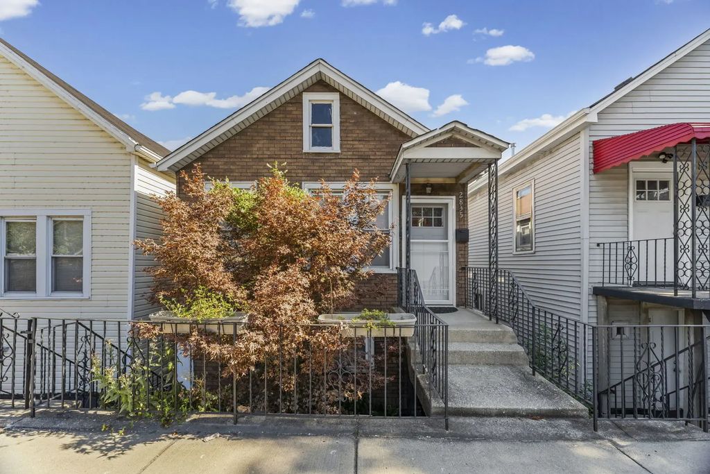 2835 S Farrell Street, Chicago