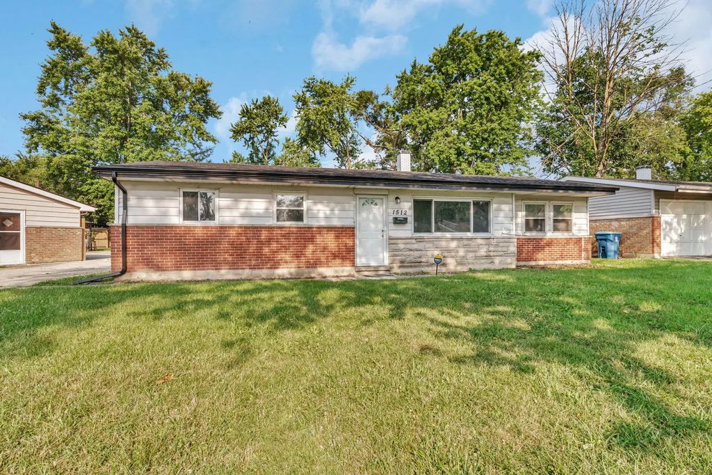 1512 Lincoln Place, Calumet City