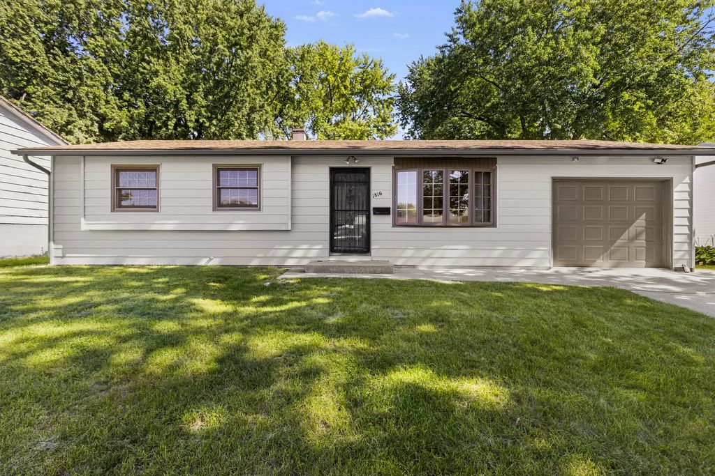 1816 8th Avenue, Belvidere