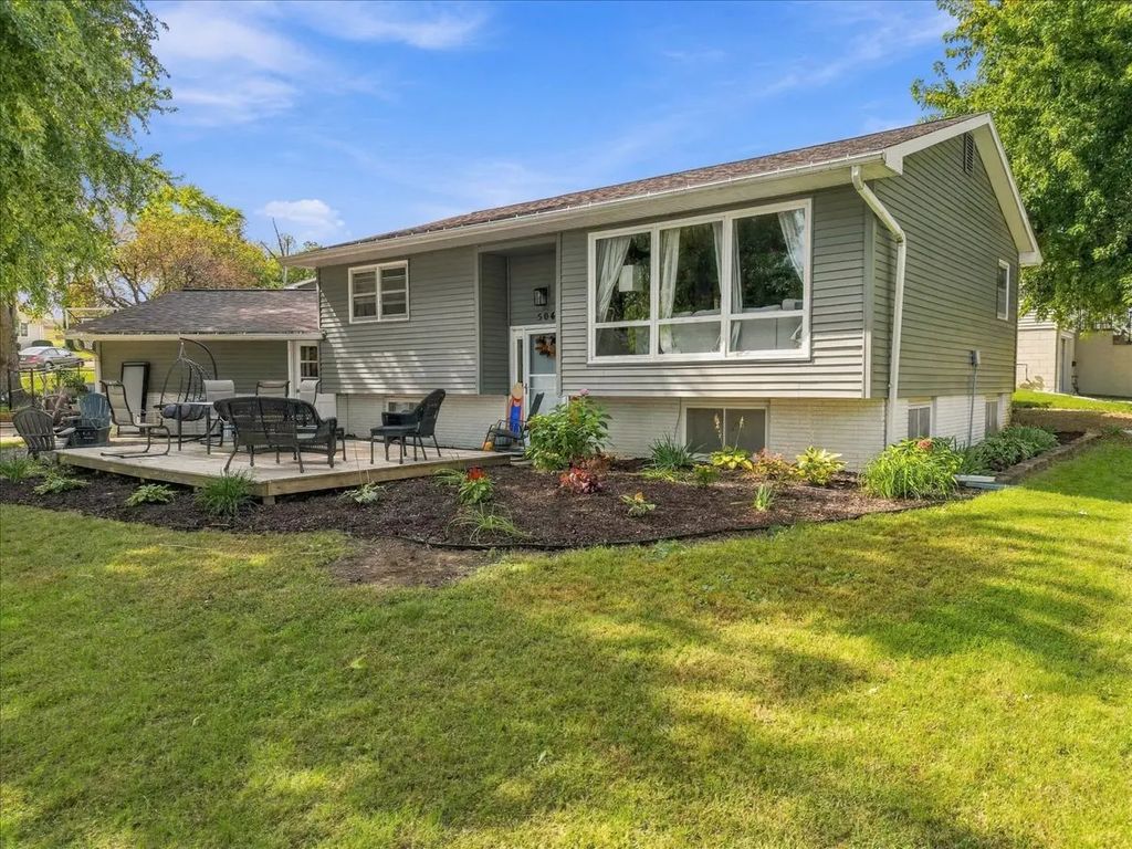 504 30th Avenue, Clinton