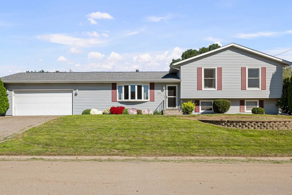 1004 6th Street, Hampton