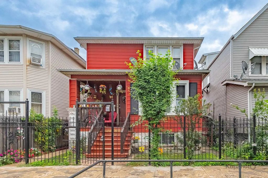 2135 N Latrobe Avenue, Chicago
