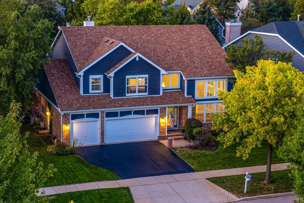 568 Crooked Stick Court, Vernon Hills