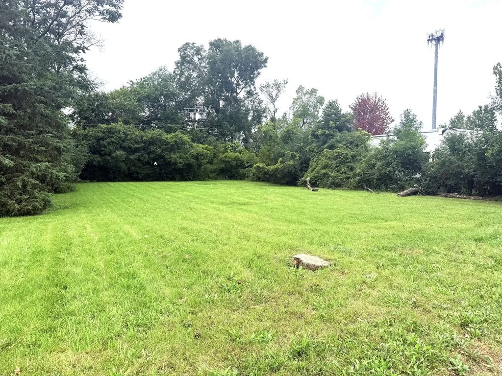 1146 Greenfield Avenue, Waukegan
