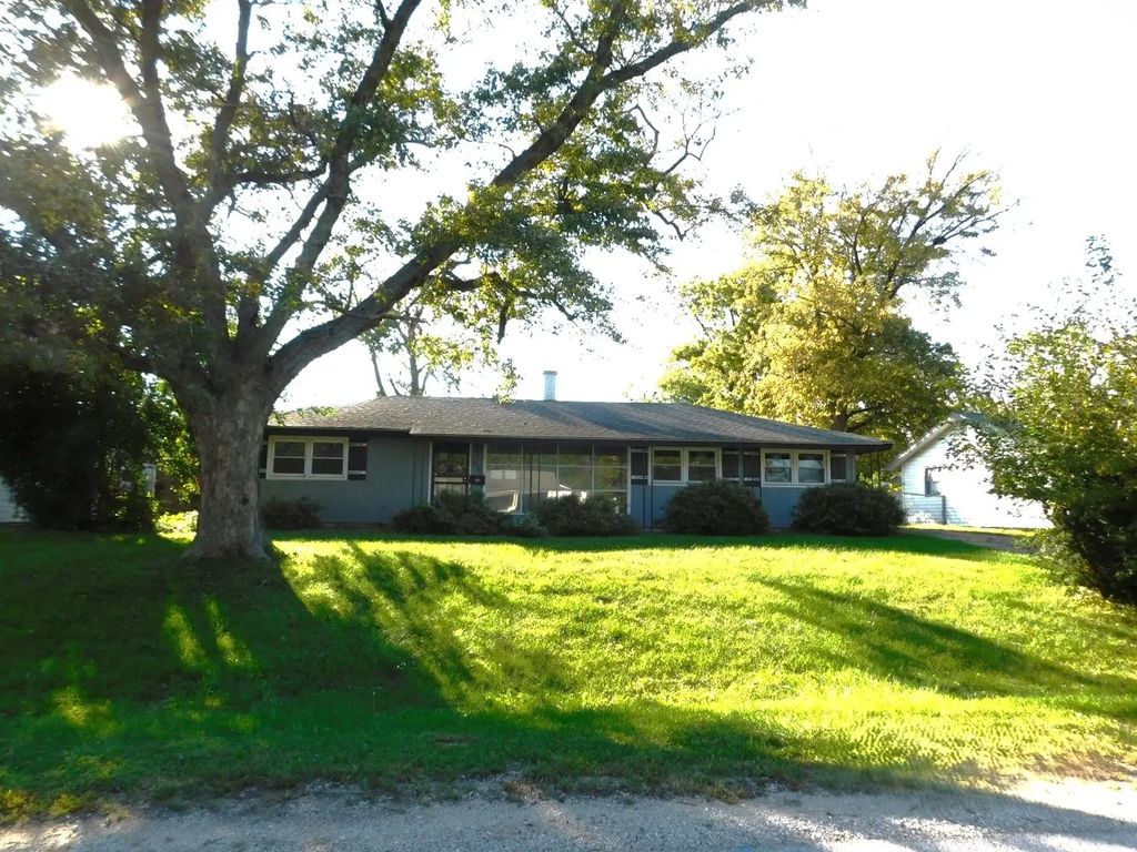 19020 Baker Avenue, Country Club Hills