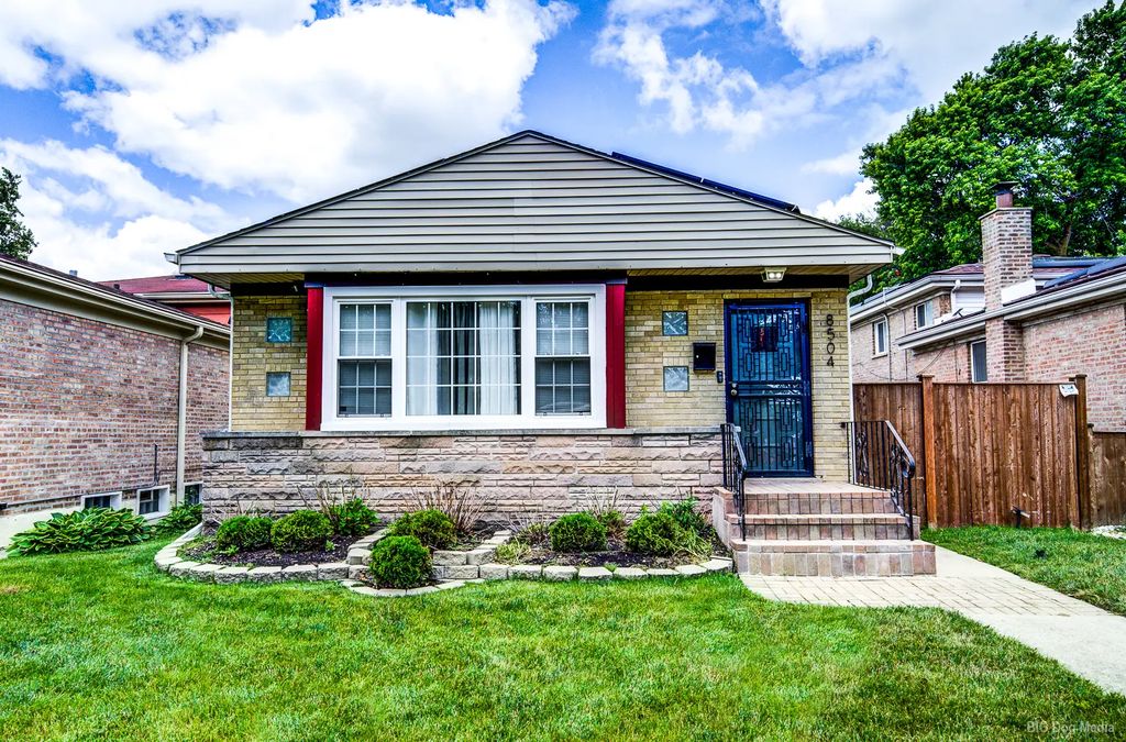 8504 S Calumet Avenue, Chicago