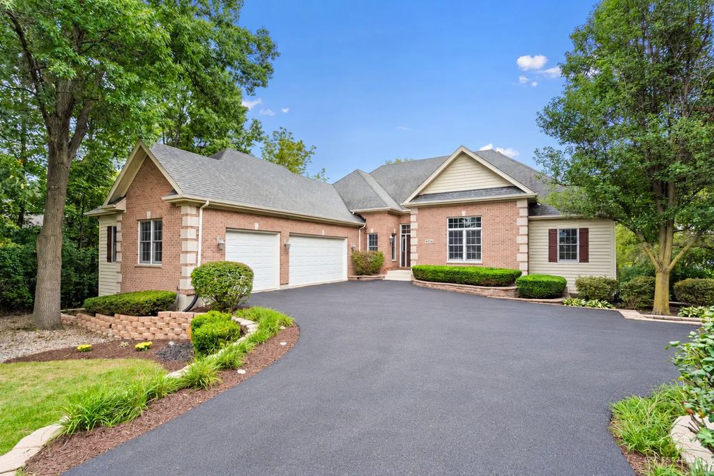 6016 Highland Lane, Lakewood