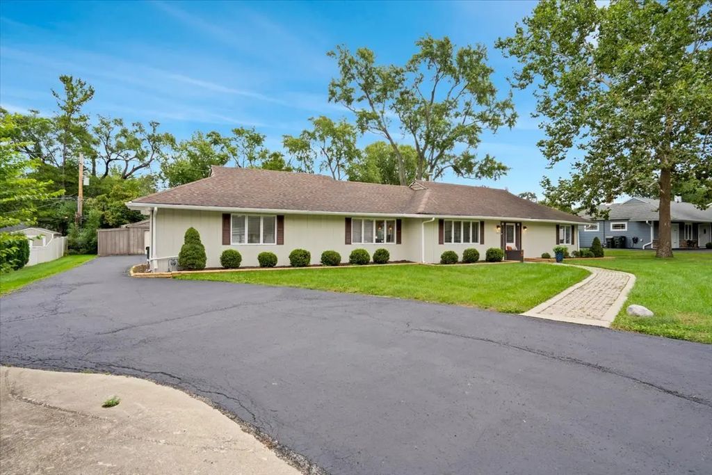 5613 Howard Avenue, La Grange Highlands