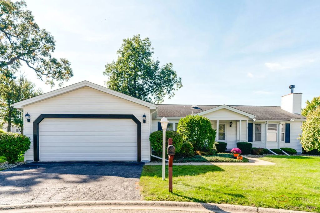2724 Bluegrass Court, Grayslake