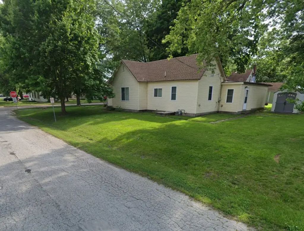 926 E Carroll Street, Macomb