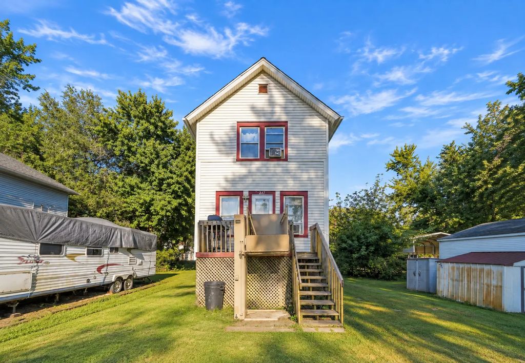 217 12th Street, East Moline