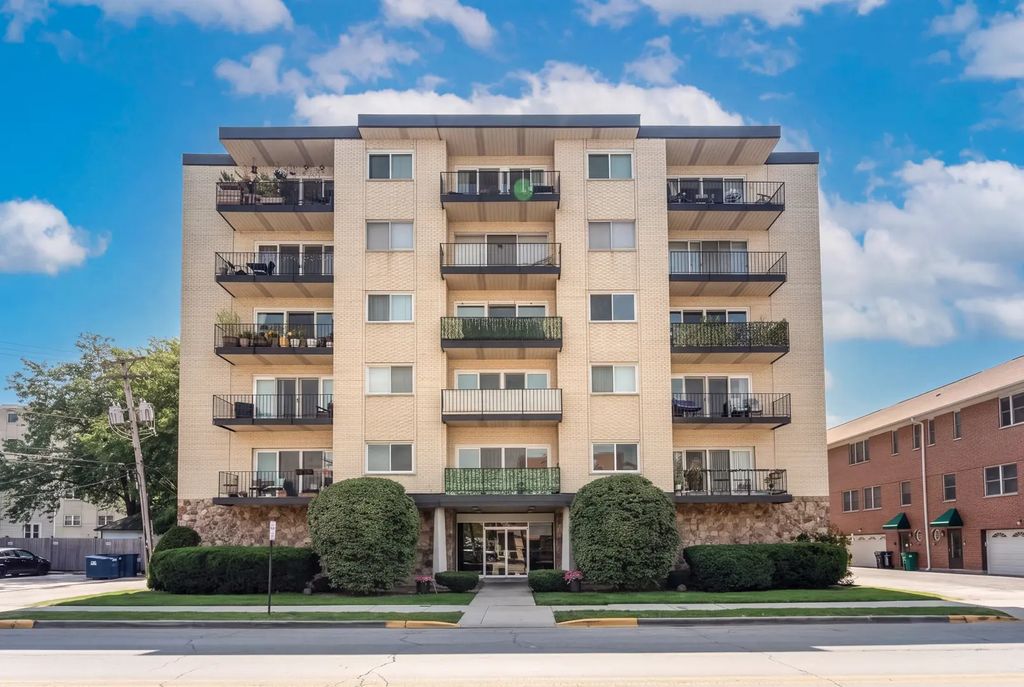 7314 Randolph Street 5b, Forest Park