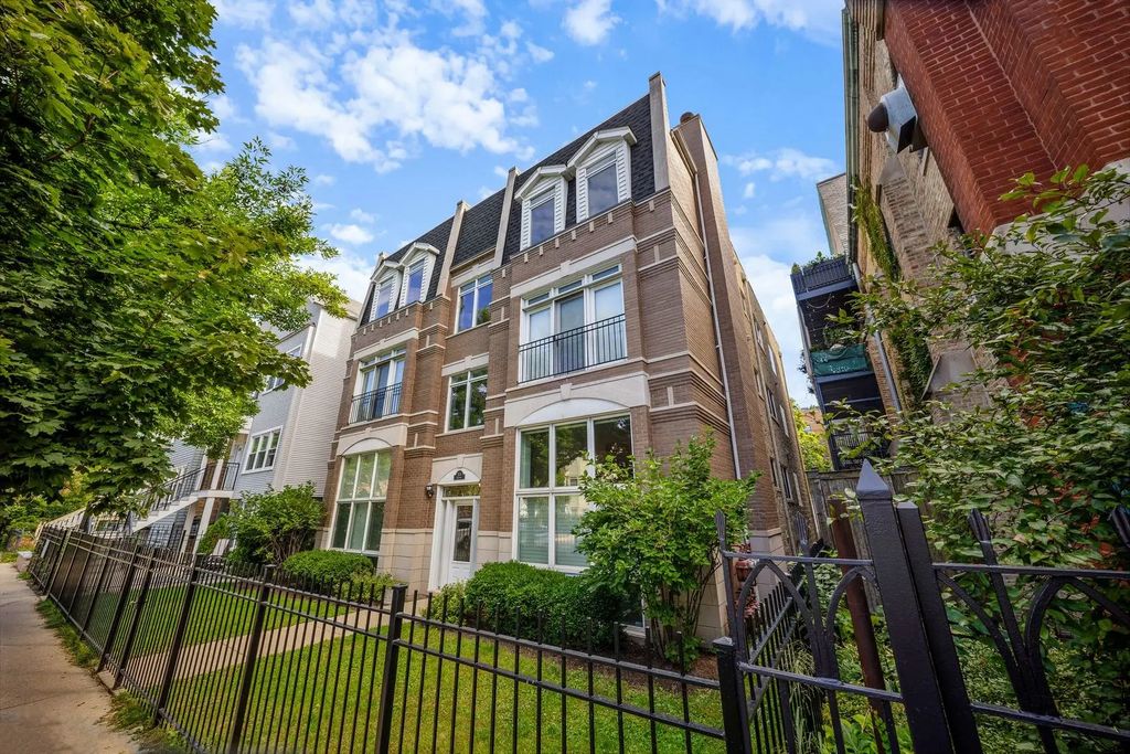 3111 N Seminary Avenue 3n, Chicago