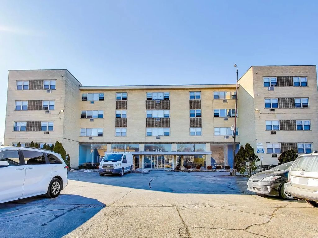 7250 N Western Avenue 412, Chicago