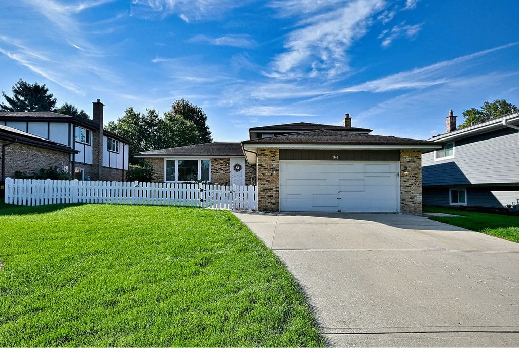 542 W Armitage Avenue, Elmhurst