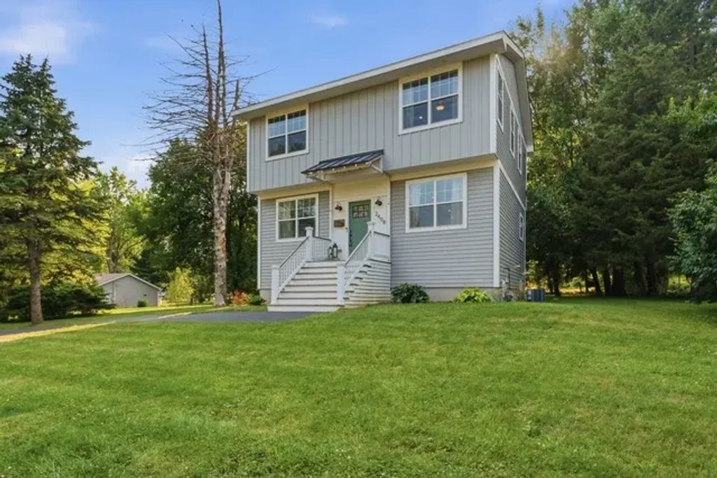 2408 N Spojnia Road N, McHenry