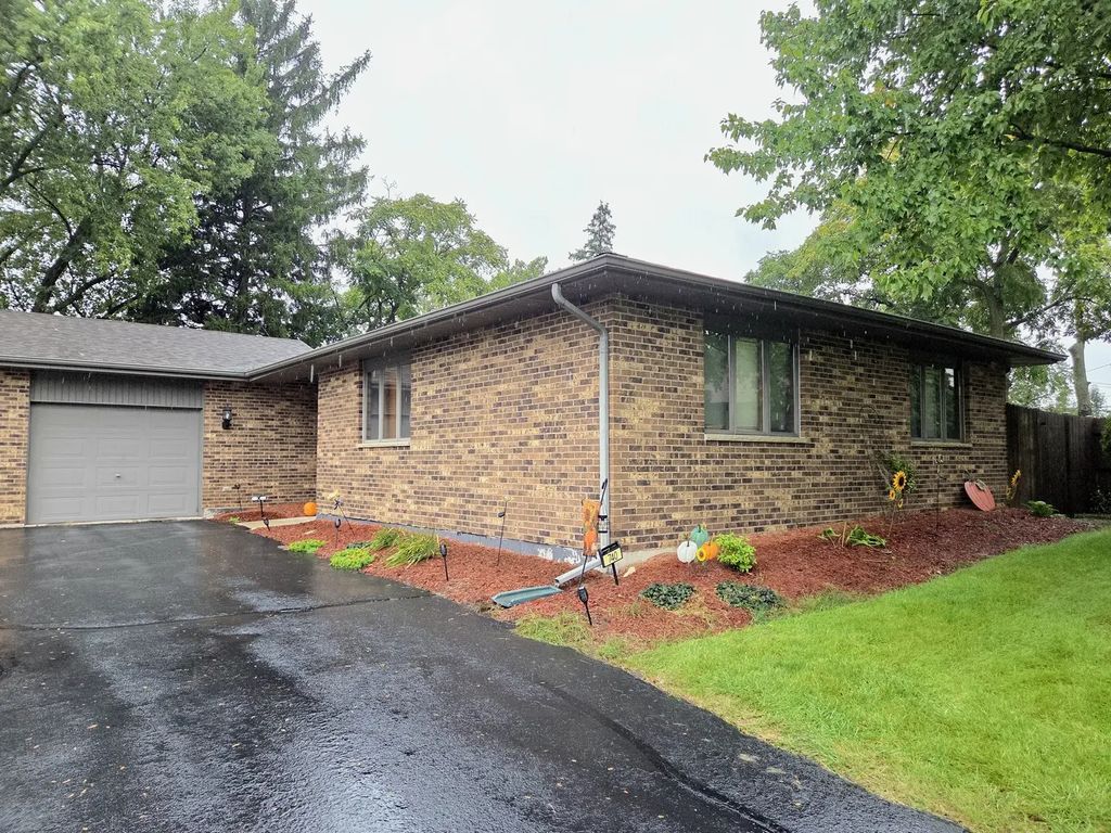 740 Tara Drive, Woodstock