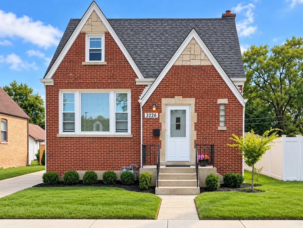 3226 Grand Boulevard, Brookfield