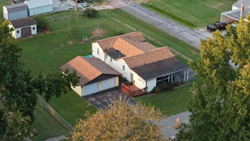 401 N Mary Street, Sesser