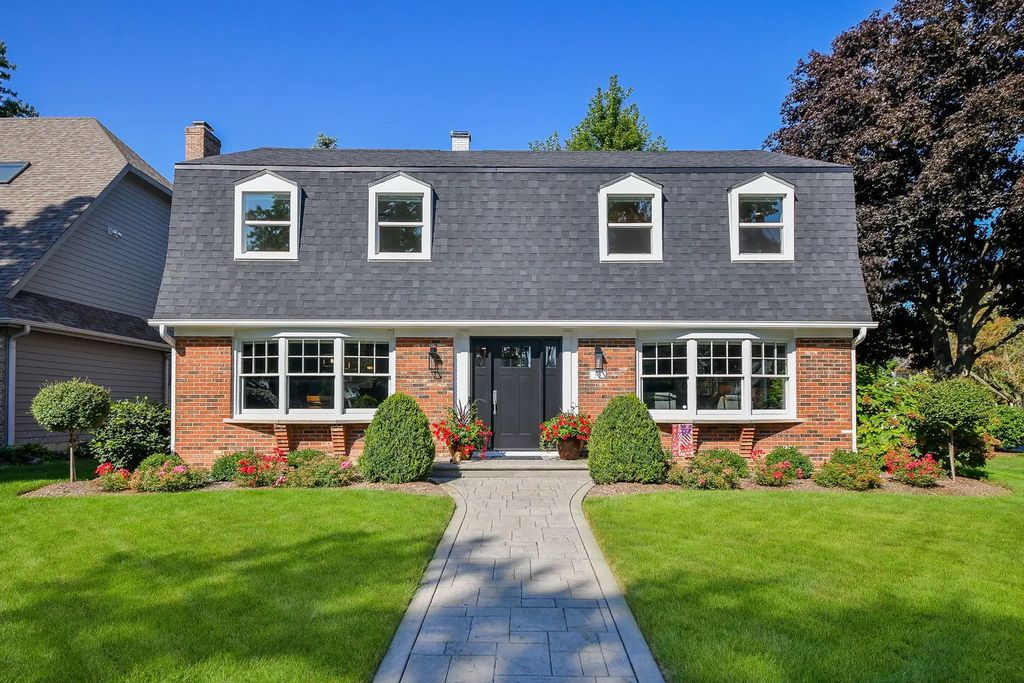 196 Kenilworth Avenue, Glen Ellyn