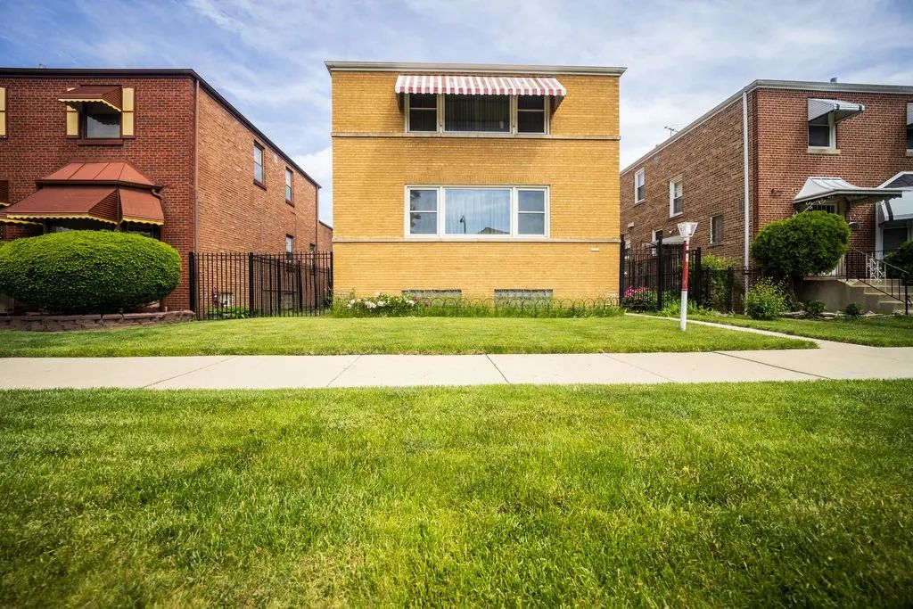 5328 W Quincy Street, Chicago