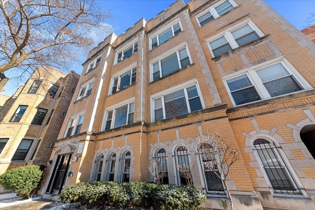 3449 N Elaine Place 203, Chicago