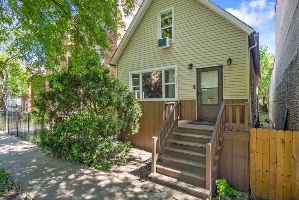 1621 N Drake Avenue, Chicago