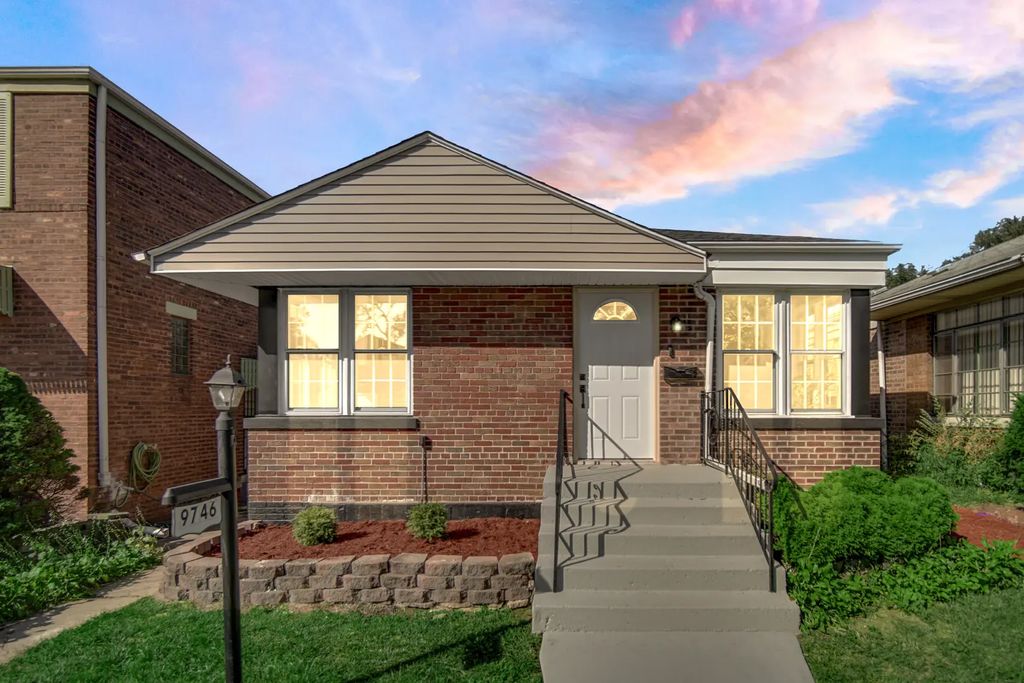 9746 S Dobson Avenue, Chicago